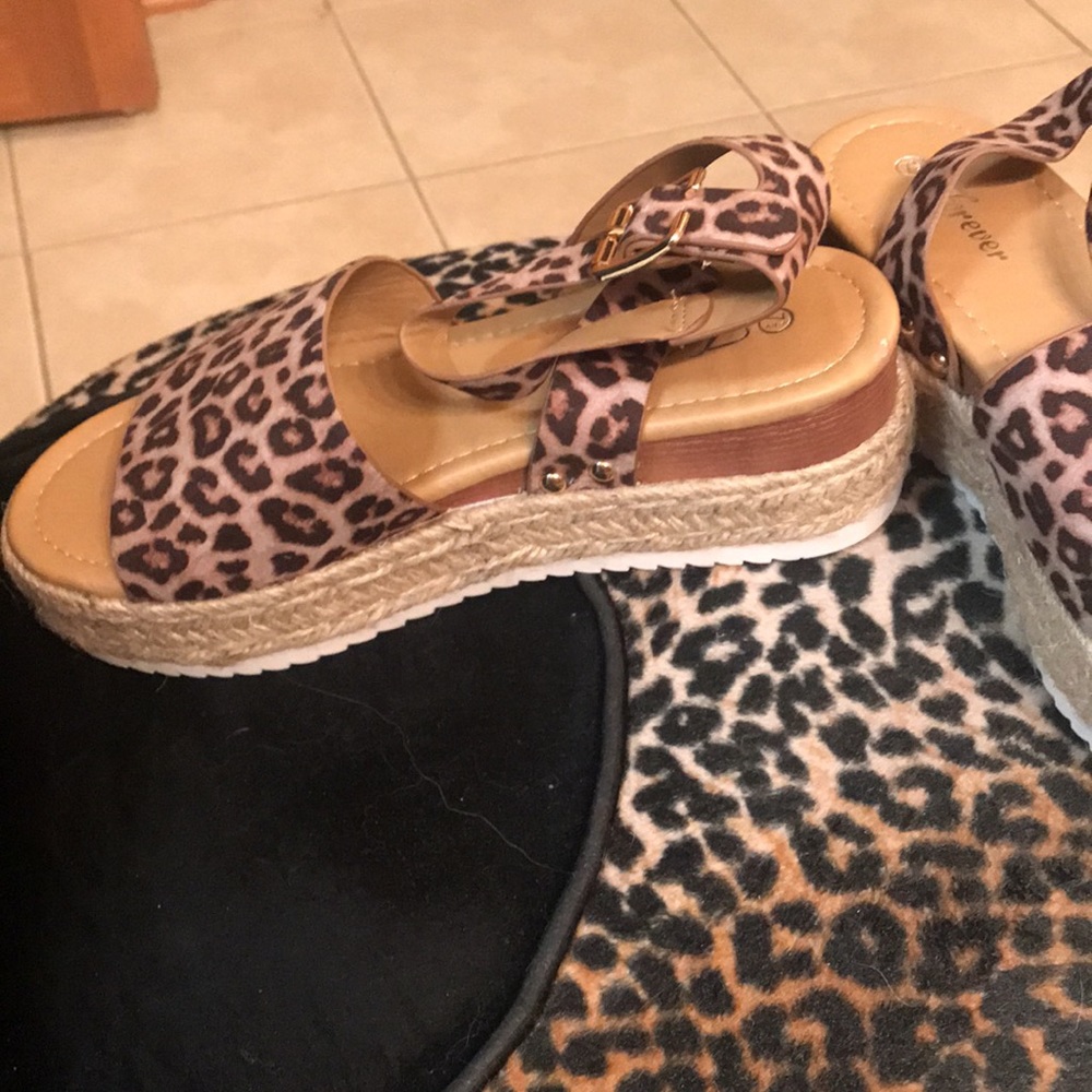 Brand new, never worn Forever espadrilles - Picture 3 of 4